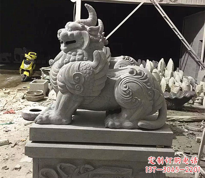 黄冈獬豸法院门口石雕