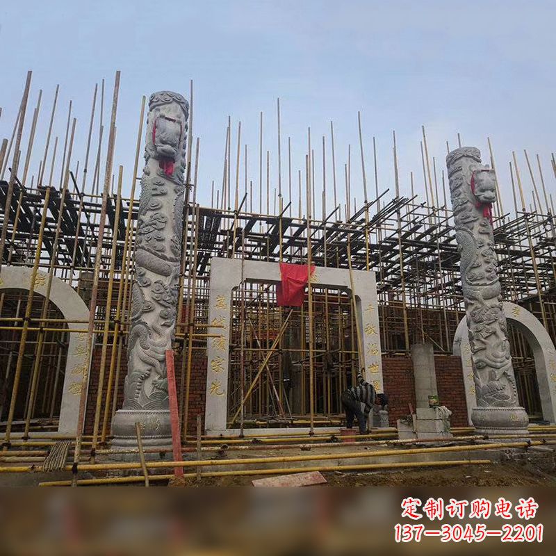 黄冈中国龙柱石雕