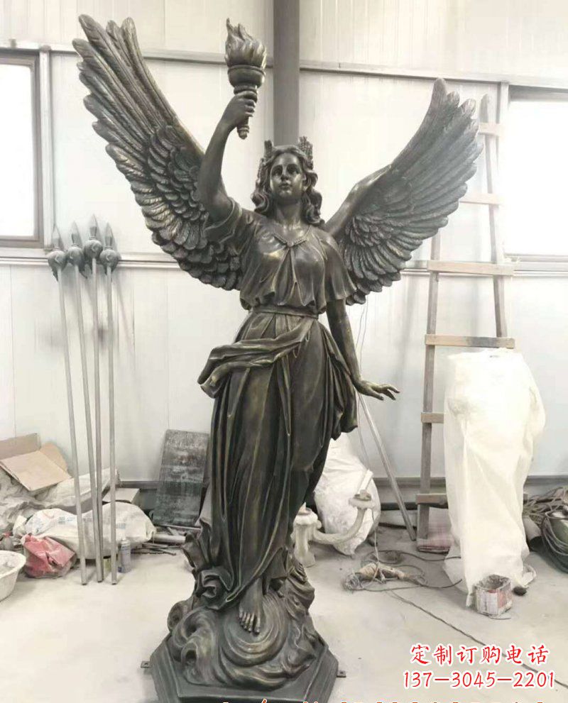 黄冈自由女神像铜雕
